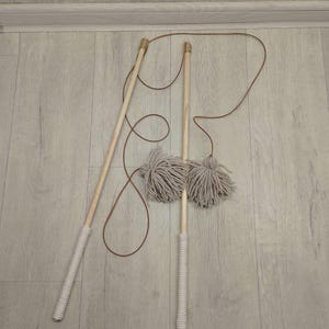 Cat Toys, Hand-held Fishing Rod Toy for Cats with Woolen Lure – Ideal Fun for Your Pet