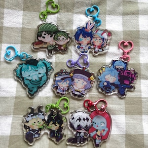 Amuletos de mãe e filho do Twisted Wonderland