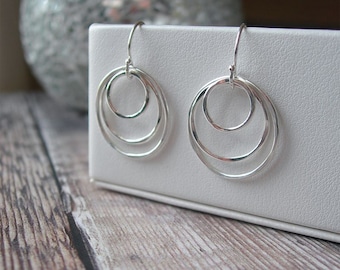 人気【TOU】silver925 triple circle earrings☆送料関税込 Sterling Silver Geometric Hoop Earrings, Triple Circle