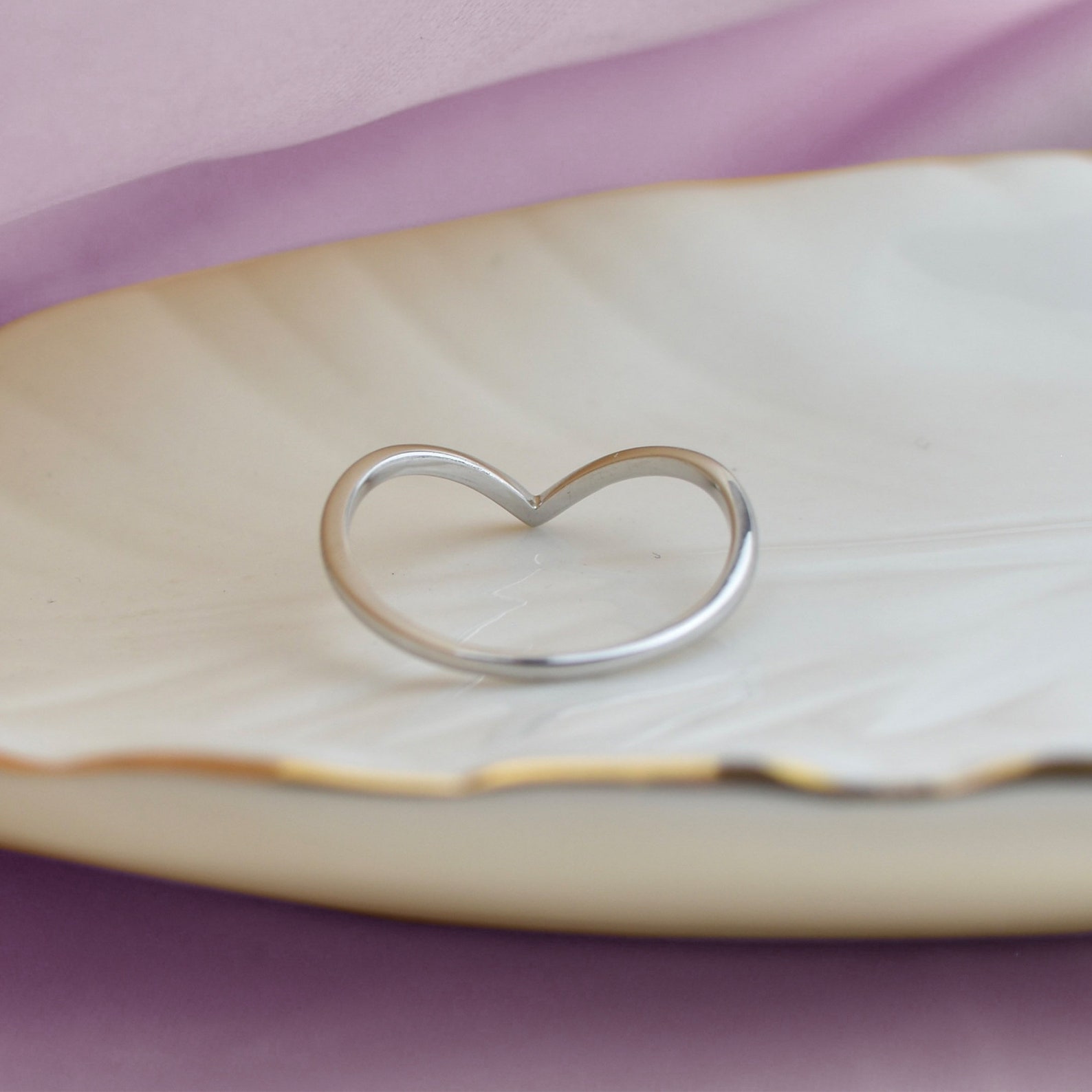 Sterling Silver Chevron Ring: Minimalist Stacking V Ring - Etsy