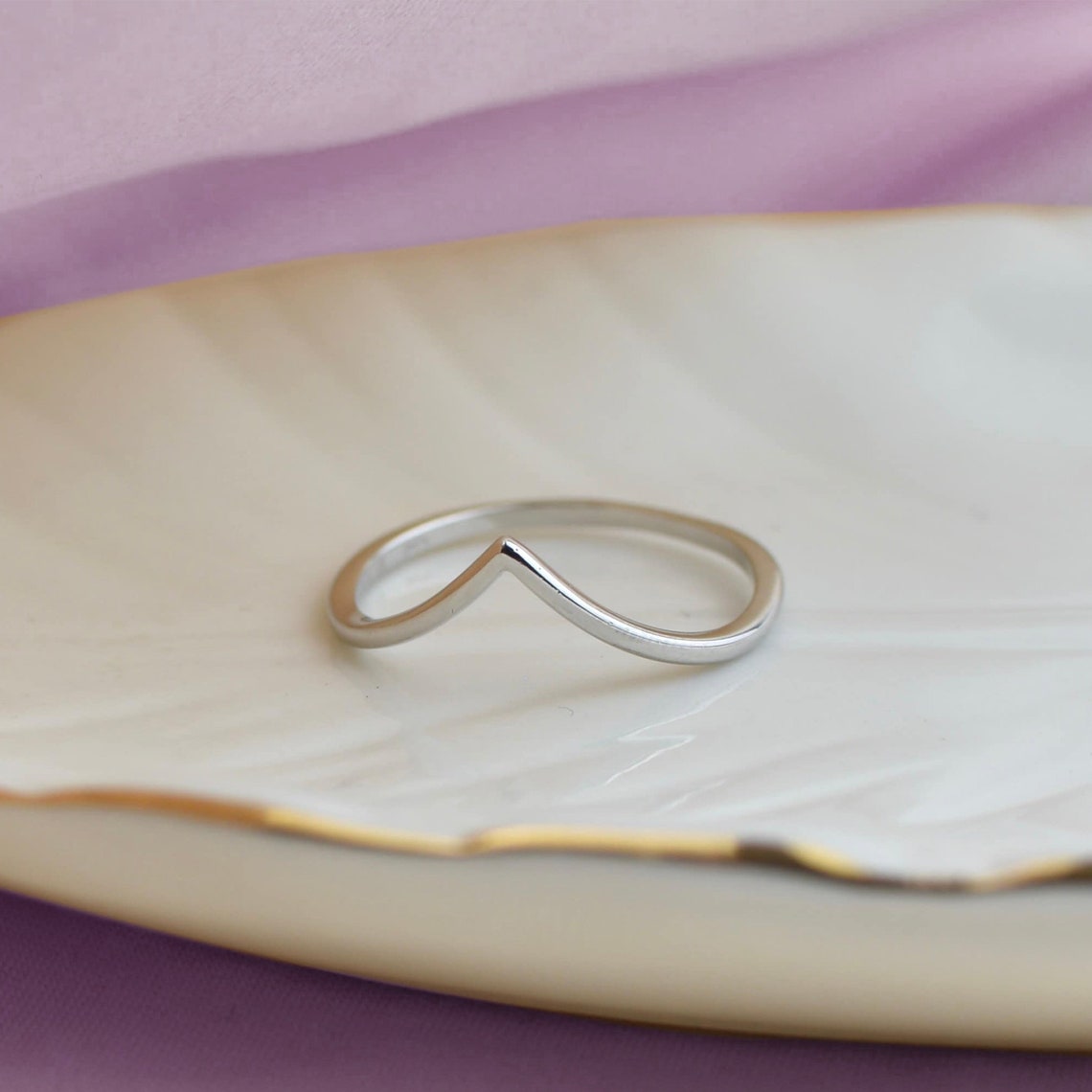 Sterling Silver Chevron Ring: Minimalist Stacking V Ring - Etsy