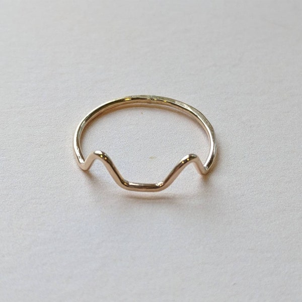 Anillo de plata de ley con orejas de gato: Anillo apilable de gatito hecho a mano
