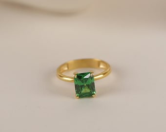 Emerald Solitaire Ring in Silver, Gold, 14K Gold Radiant Cut , Minimalist Wedding Band Ring, Mother's Day and Dainty Jewelry for Women