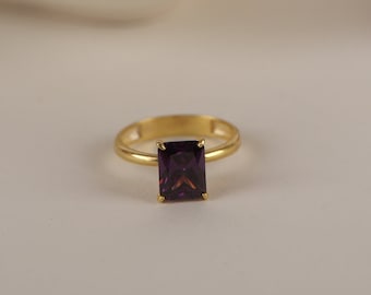 Amethyst Solitaire Ring in Silver, Gold, 14K Gold Radiant Cut, Minimalist Wedding Band Ring, Mother's day gift and Dainty Jewelry for Women