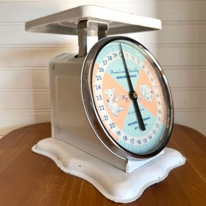 Vintage American Family Nursery Scale, White Scale With Blue and