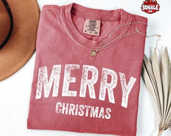 Comfort Colors® Retro Merry Christmas Shirt : Womens Merry And Bright T-Shirt, Festive Holiday Outfit