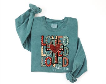 Camisa de manga larga Comfort Colors® Loved Valentines, regalo para mujer amante de Jesús, camiseta gráfica cristiana con cruz de San Valentín
