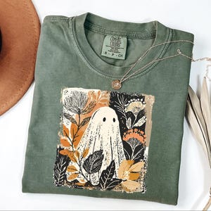 Comfort Colors® Retro Floral Ghost Shirt, Womens Ghost Shirt, Fall Vibes Shirt, Spooky Season image 4