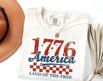 Camiseta Comfort Colors® Retro Land of the Free, 1776 - 2026 Memorial Day