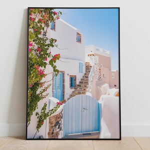 Affiche Grèce, impression cottage blanc, art mural île grecque, décoration d'arbre en fleurs, affiche en papier mat premium, décoration d'intérieur Grèce, cadeau de voyage