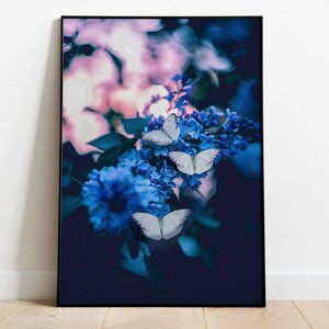 Póster de mariposas y flores, arte floral vibrante para pared, impresión de naturaleza colorida, obra de arte botánico, póster de papel mate premium, decoración del hogar