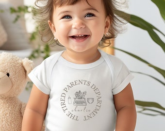 Tutina personalizzata per genitori stanchi del reparto Baby Onesie, regalo Swiftie New Mom, regali personalizzati, poeti torturati, taylor, tendenza moderna