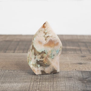 Beautiful Flower Agate Flame with Green Inclusions