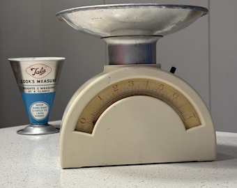 Vintage 1950s cream kitchen scales kitchenmaster scales Art deco scales