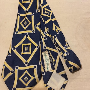 Vintage 1940’s/1950’s Marshall Field & Co. necktie