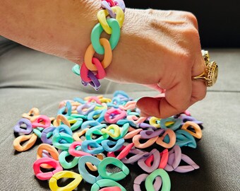 Bracelet / necklace colourful links