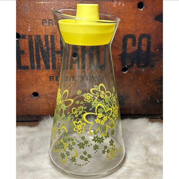 Pyrex Crazy Daisy Spring Blossom Vintage Juice Carafe Pitcher With Lid 10” Tall made in usa