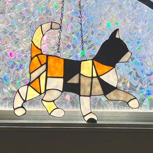 Stained Glass Cat – Handmade Tiffany-Style Colorful Window Hanging, Cute Suncatcher, Whimsical Home Decor, Gift for Cat Lovers
