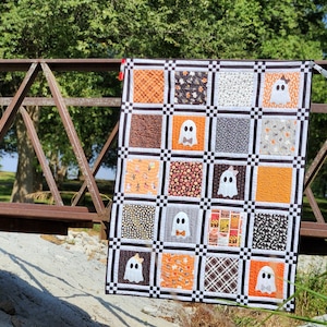 PDF Pattern - A Boo-tiful Halloween Quilt Pattern - PDF Download