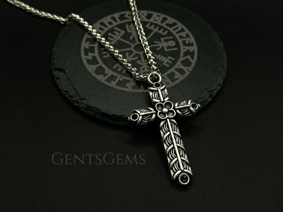 Ragnar lothbrok 2024 cross necklace