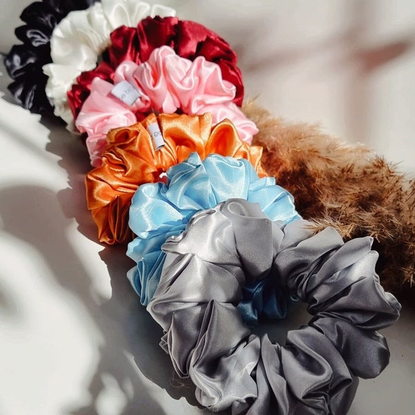 Set of 3 satin scrunchie in many beautiful colors, scrunchie women girls autumn accessories