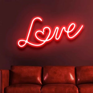 Enseigne néon « Love » personnalisée : décoration murale LED cœur