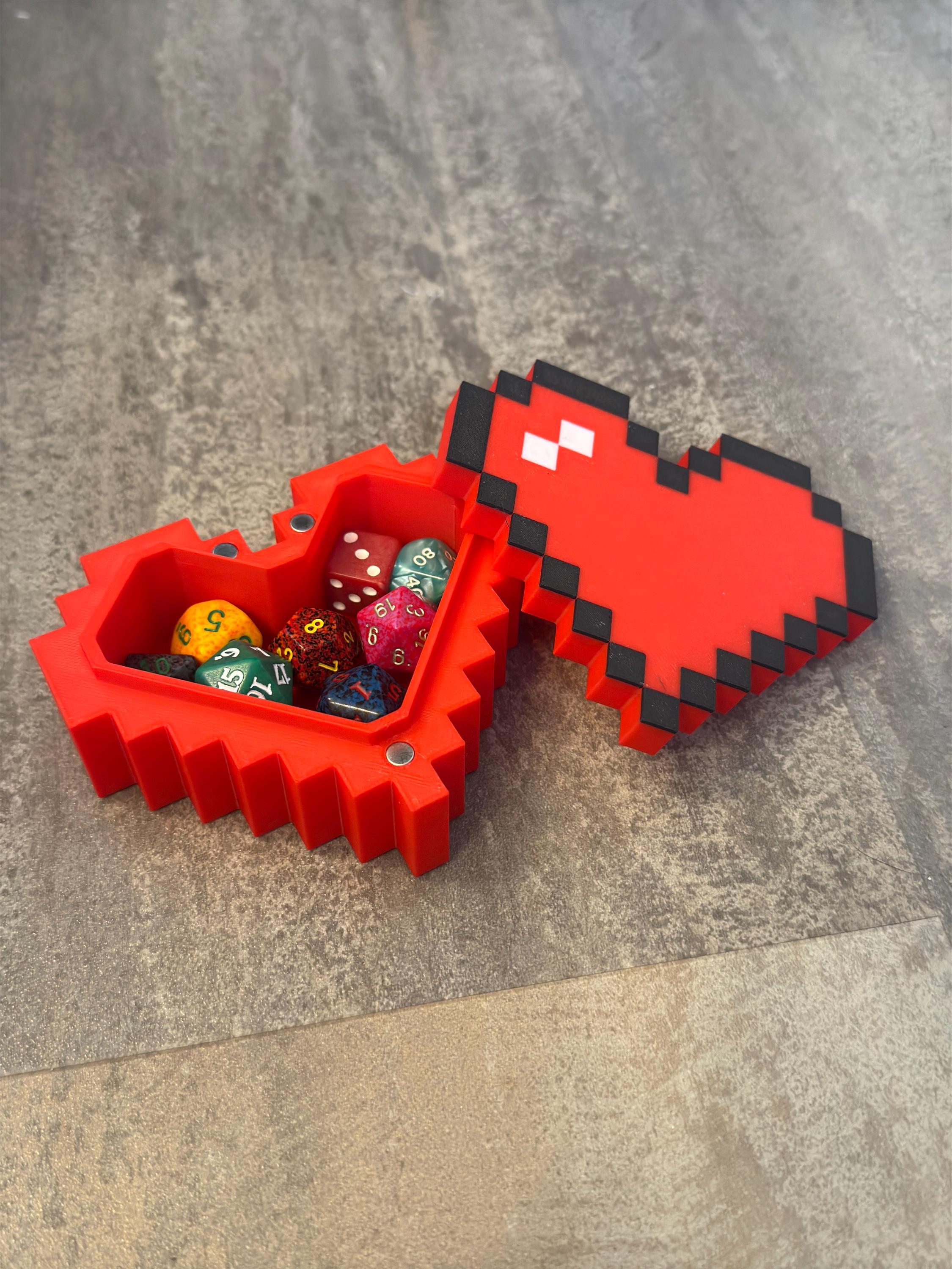 8-bit Heart-shaped Container–retro Inspired Gaming Storage for up to 8 ...