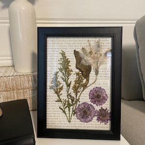 vintage style pressed flowers