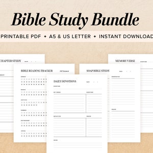 Könnte beinhalten: Eine Sammlung druckbarer Bibelstudienseiten. Der Titel "Bible Study Bundle" steht oben. Die Seiten umfassen "Bible Chapter Study", "Bible Reading Tracker", "Daily Devotions", "Soap Bible Study" und "Memory Verse". Der Text "PRINTABLE PDF + A5 & US LETTER + INSTANT DOWNLOAD" ist ebenfalls sichtbar.