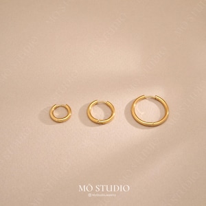 Gold Hoop Earrings Huggie Earrings Dainty Earrings Small Hoops Everyday Earrings Minimalist Jewelry Gift Best Friend Gift Birthday Gift