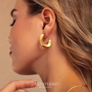 Large Statement Hoop Earrings, Chunky Gold Hoop Earrings, Thick Wide Big Hoop Earrings, Minimalist Bold Chic Hoops, Small Huggie Hoops