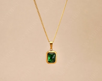 Minimalist Gold Emerald Necklace, Green Emerald Choker, Emerald Jewelry, Emerald Pendant Necklace, May Birthstone Necklace, Waterproof Chain