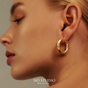 Chunky 18K Gold Hoop Earrings, Small Gold Hoop Earrings, Large Huggie Hoop Earrings, Thick Gold Huggie Earring, Dainty Everyday Hoop Earring