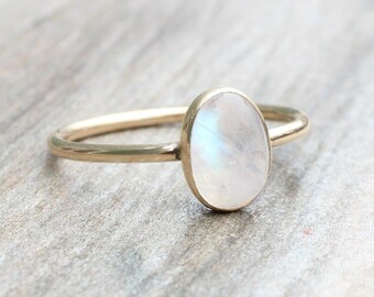 Rainbow Moonstone RIng // Gold Moonstone Ring // Oval Moonstone Ring // Moonstone Stacking Ring // 14K Gold Filled Moonstone Ring