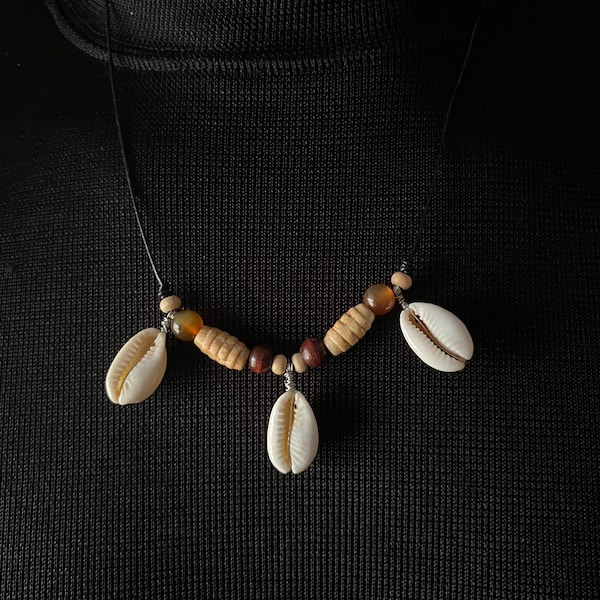 Natural Cowrie Shell Leather Cord Necklace