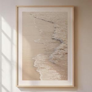 Wellen Poster, minimalistische Natur Fotografie von Meereswellen am Strand, skandinavisches Küsten Dekor