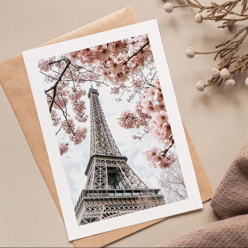 Poster 'Parijs in de lente', romantische vintage fotografie met roze kersenbloesems voor de Eiffeltoren. afbeelding 7