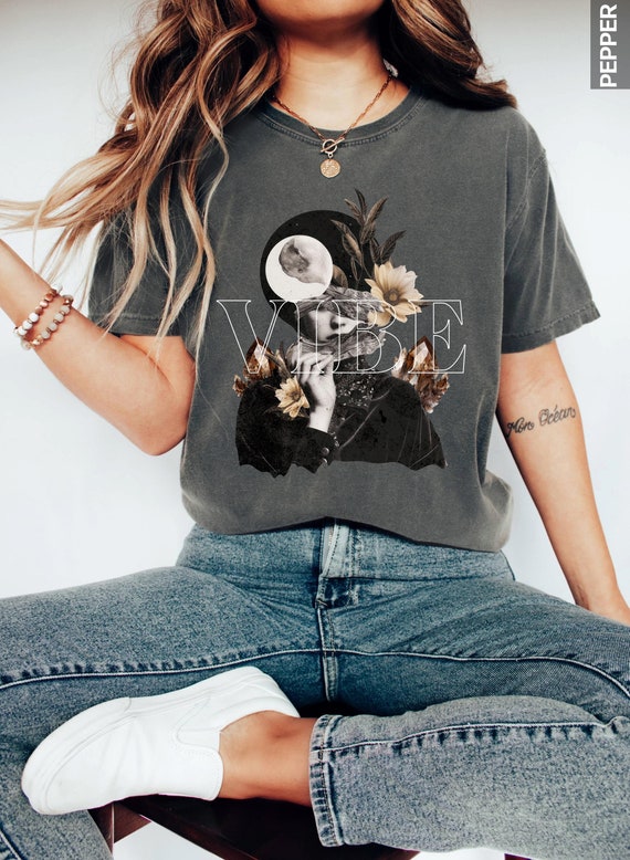 Vibe Floral T-Shirt Comfort Colors Chic Design for Women Uplifting Gift Perfect for Daily Wear Special Occasions Fashion Statement Tee