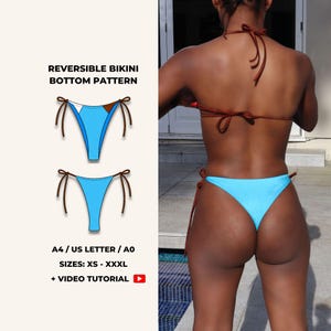 Könnte beinhalten: Ein hellblaues, wendbares Bikini-Unterteil-Muster mit braunen Bindebändern. Das Bild enthält eine Abbildung des Bikini-Unterteils und ein Foto einer Person, die den Bikini trägt. Der Text auf dem Bild lautet "REVERSIBLE BIKINI BOTTOM PATTERN" und "SIZES: XS - XXXL".
