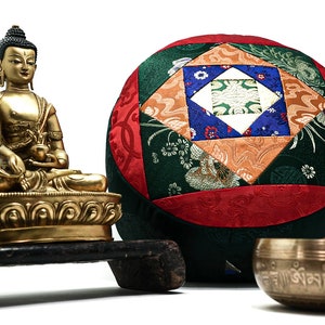 Mandala yoga meditationskudde, zafu tillverkad av ekologisk bomull.