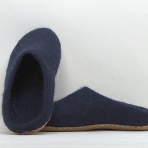 slippers/slippers/felt, handmade with New Zealand wool, merino wool, leather sole, anti bacterial image 4