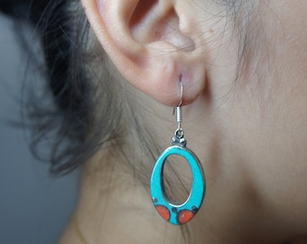 Boucles d'oreilles Tibétaines Turquoise, crochets, fait à la main au Népal.