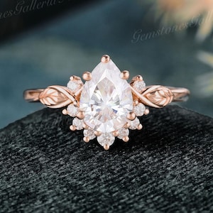 Unique Moissanite Engagement Ring Set Vintage Leaf Floral Pear Moissanite Wedding Ring Rose Gold Halo Wedding Band Women handmake jewelry