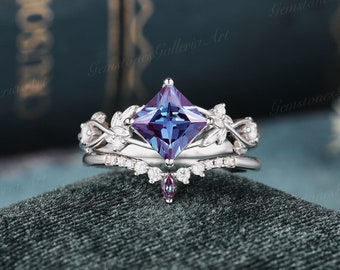 Alexandrite Engagement ring set Vintage White gold Bridal set Leaf diamond ring Alexandrite Curved wedding ring Dainty princess cut ring