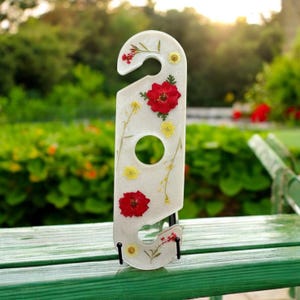 Mehrfarbiges hübsches Blumen-Epoxidharz-handgefertigter / handgemachter Wein-Caddy / Wein-Flaschen- und Glashalter