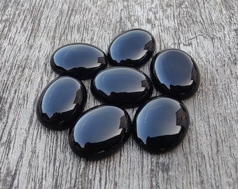 Cabochon ovale en onyx noir naturel à dos plat, pierres précieuses de qualité supérieure calibrées en gros, toutes les tailles disponibles