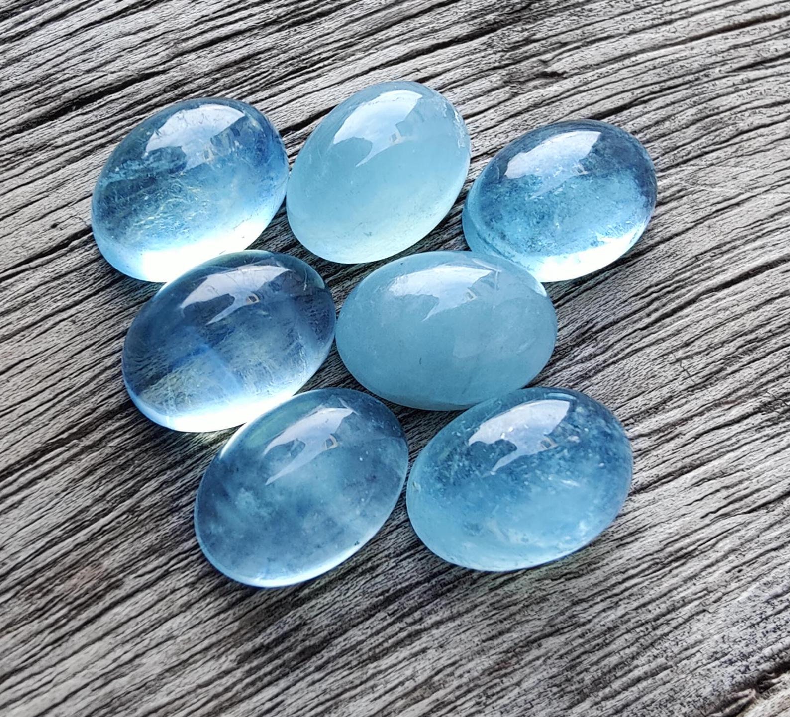 Light Blue Semi Precious Gemstones High Quality Grade A Light Blue Agate  Semi-precious Gemstone Round, image size:1588x1442