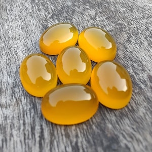 Natürlicher Mango Chalcedon Cabochon: Oval Flat Back Edelstein