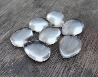 Cabochon en cristal naturel en forme de poire, dos plat, calibré en forme de larme AAA + Pierres précieuses de qualité en gros, toutes les tailles disponibles