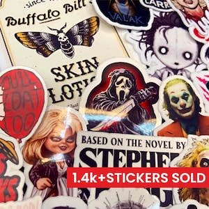 50 Stück Halloween Horror Vinyl Sticker Pack Inklusive Lebensgroßer Buffalo Bills Hautlotion Aufkleber! | Wasserfest